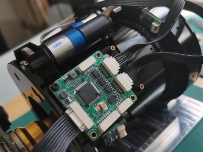 中波连续变焦制冷型红外镜头