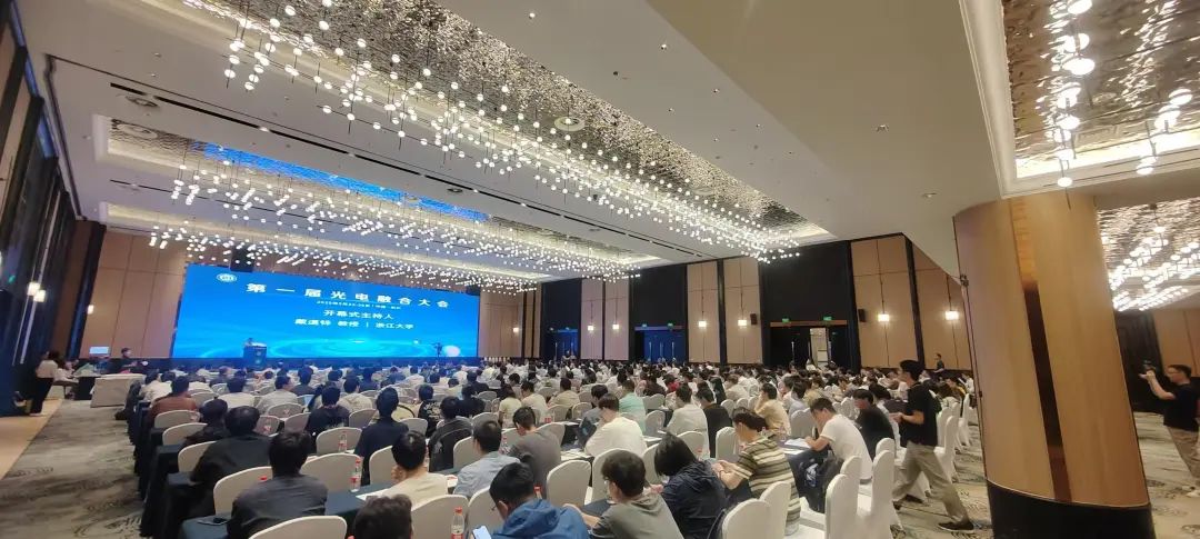 表示精彩落幕的诗句_19届上海家具展览会圆满落幕_