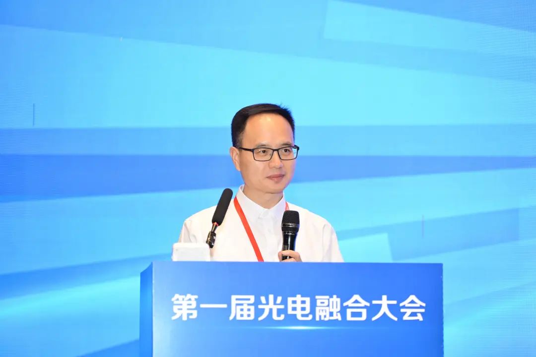 19届上海家具展览会圆满落幕_表示精彩落幕的诗句_